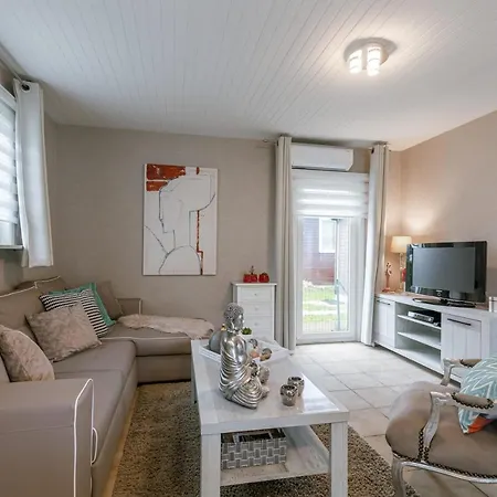 Cozy 'sky' In Apartment Middelkerke